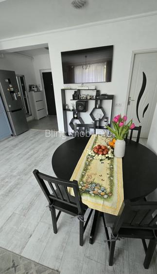 Apartament cu 3 camere, 59 mp, balcon, zona Teilor - 12