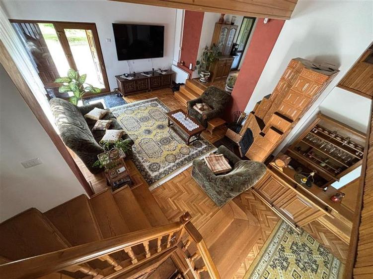 VILA DEOSEBITA IN SLATINA - LUNCANI - OAZA DE LINISTE LA MARGINEA PADURII