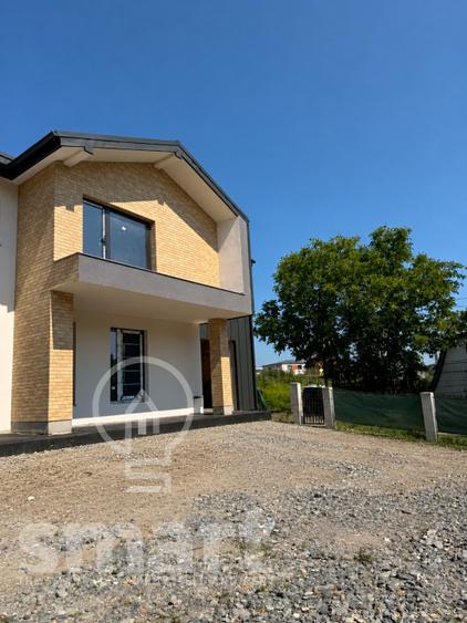 Duplex de vanzare 4 camere 142 mp utili 260 mp teren Manastur zona Campului