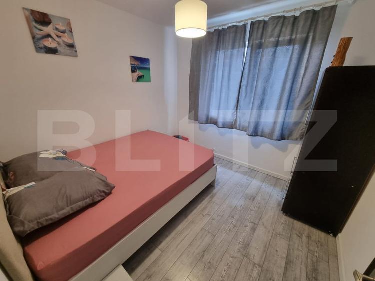 Apartament de vanzare, cu 2 camere semidecomandat, 38 mp, zona Craiovita noua