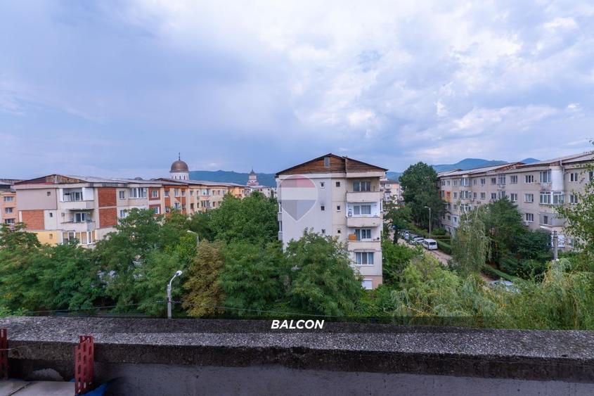 De vanzare: 2 camere decomandate, 48 mp utili, 2 balcoane