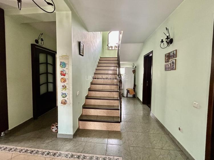 Vilă de familie 1000 mp teren, 6 camere, garaj 2 mașini, foișor - Valea Lupului - 9