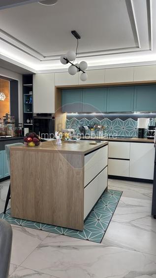 Proprietate premium în Filiași, locuință de lux cu spații comerciale - 47