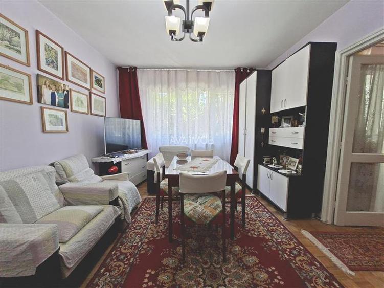 Apartament 3 camere semidecomandat | Etaj 1, zona Centrala, Bacau - 2