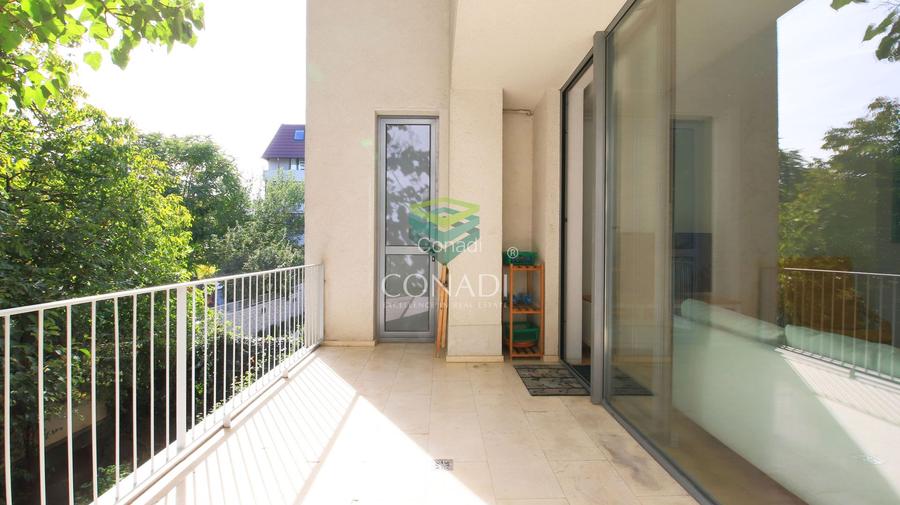 Duplex - Proiect castigator al "Anualei de Arhitectura" - 3 camere - 12