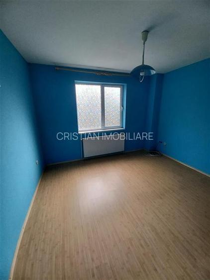 Vila P+2 Centru Vechi 286mpconstruiti din caramida cu 350mp teren - 11