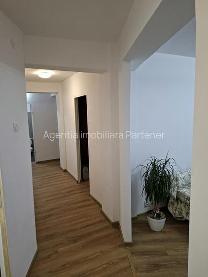 3 camere Banat , RENOVAT Decomandat / Centrală , preț NEGOCIABIL - 4