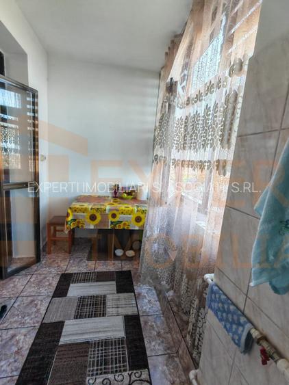 Garsoniera zona Far - 3