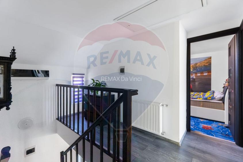 Casă / Vilă cu 4 camere de vânzare în zona Central - 4