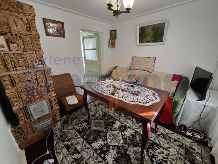 Casa batraneasca modernizata 74 mp + 73 mp anexe teren 585mp - 7