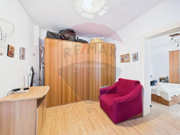 De vanzare| Casa cu teren | 300 mp | Rahova - 5