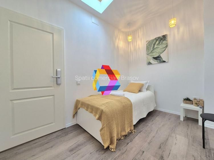 Casa de vânzare zona Centrală - 225 mp - 23