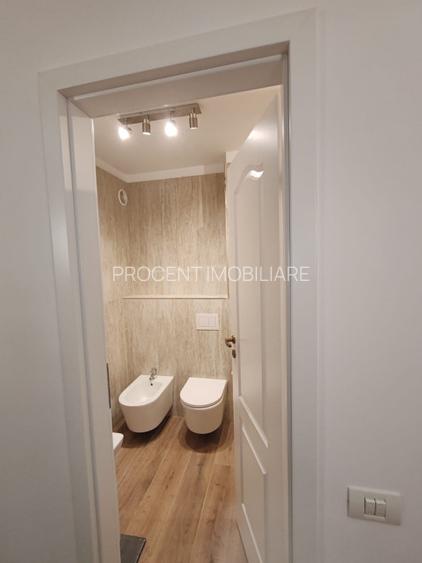 Apartament 2 camere decomandat renovat , zona Centrul Civic - str Toamnei - 9
