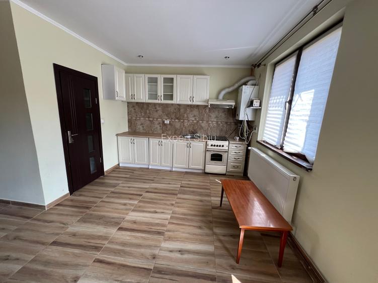 Închiriez casă tip duplex – 4 camere, zona Turnișor - 7