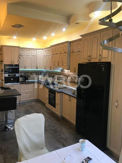 2 Case individuale moderne renovate 500 mp teren de vanzare Sibiu - 31