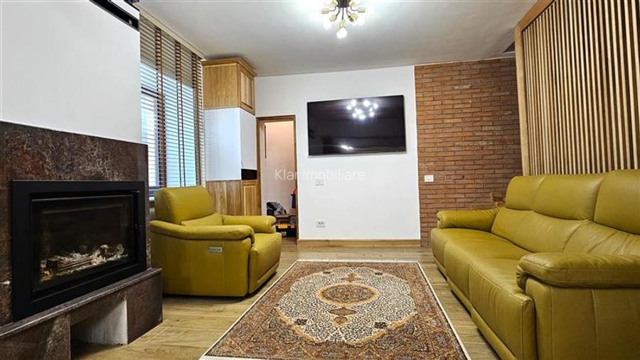 Casa renovata 200mp pe 2 niveluri,parcare, curte cu foisor,Centru, str.Nicolae B - 2