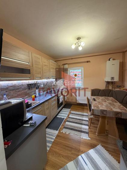 3 camere | etaj 1 | centrala proprie | mobilat si utilat | 2 bai | 2 balcoane | - 3