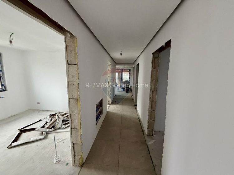 Casă cu 4 camere de vânzare - 9