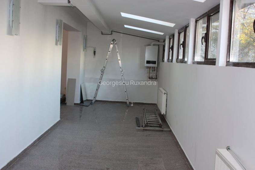 Vanzare imobil birouri pretabil investitie, inchiriata integral - 32
