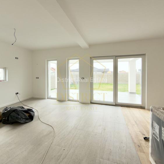 Com 0 | Duplex superb cu 5 camere despartit prin garaj | Dumbravita - 4