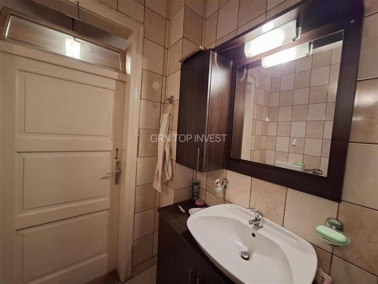 Casa 4 camere pivnita curte individuala Zona Lazaret - 13