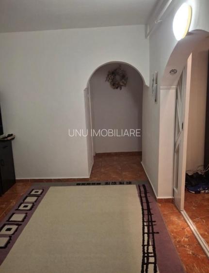 2 camere D- Pacurari Autocenter- 65 mp - 125000 euro - 4