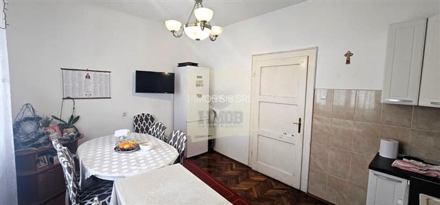 Apartament 3 camere decomandat 93mp renovat zona Orasul de Jos - 12