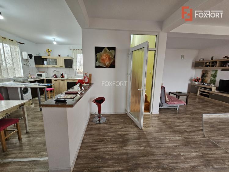 Casa individuala cu 7 camere, spatioasa in Sofronea - 2