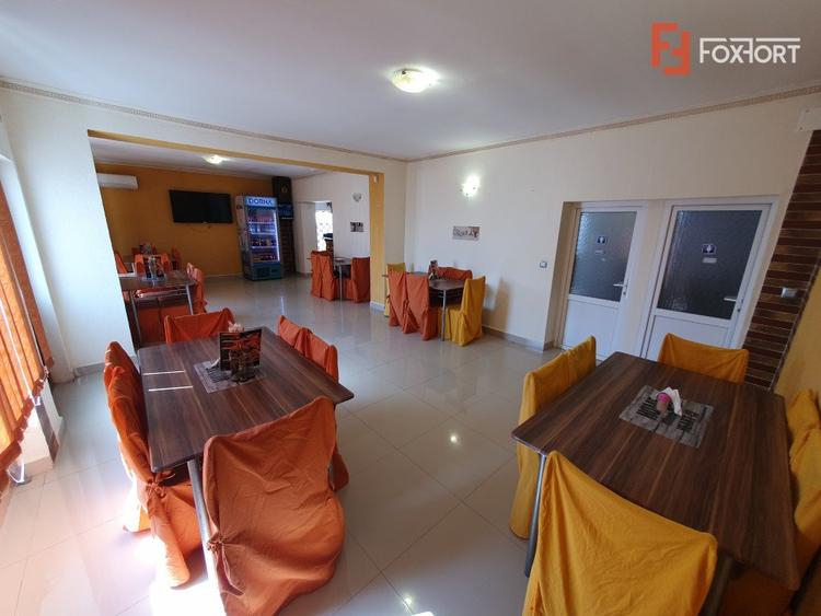 Spatiu comercial cu 4 incaperi de vanzare in Denta, zona Central
