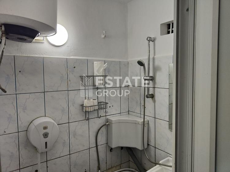 Garsoniera decomandata cu bucatarie si baie