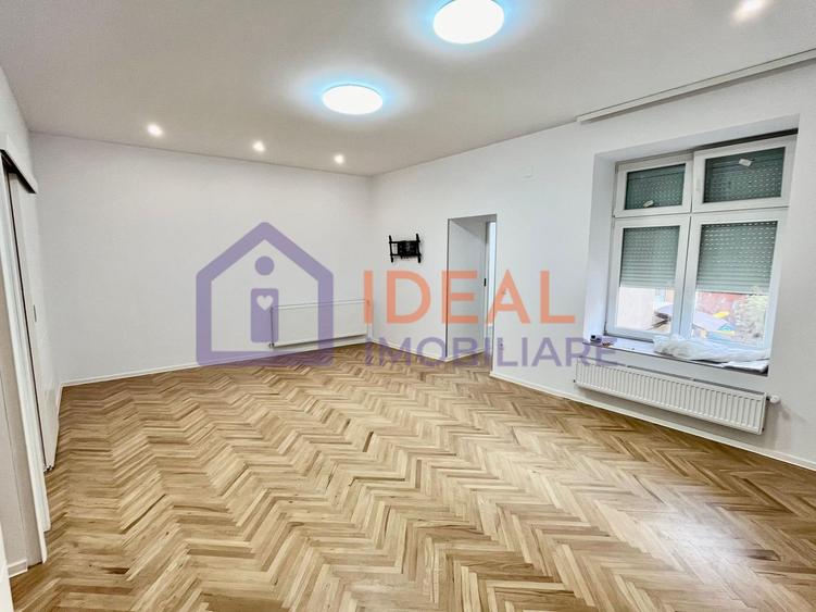 Apartament Ultracentral cu 2 camere complet renovat - de vânzare