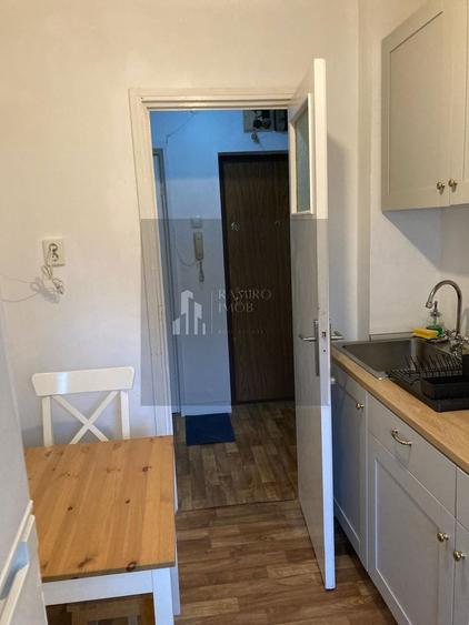 Apartament 2 camere, Brancoveanu / Nitu Vasile , de renovat partial