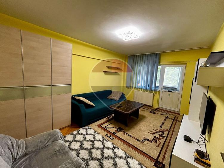 Apartament cu 2 camere de închiriat pe bulevardul Traian