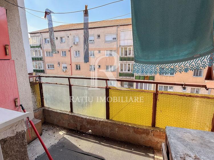 Apartament cu 3 Camere Decomandat | Aleea Călinului | Oradea