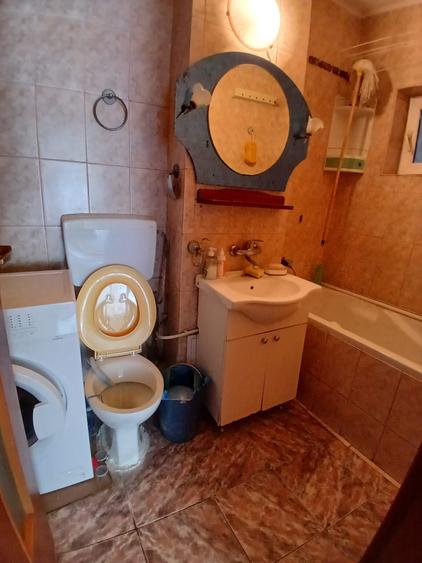 Delfinariu-Unirii! 3camere. dec. comf 0, 2 gs.