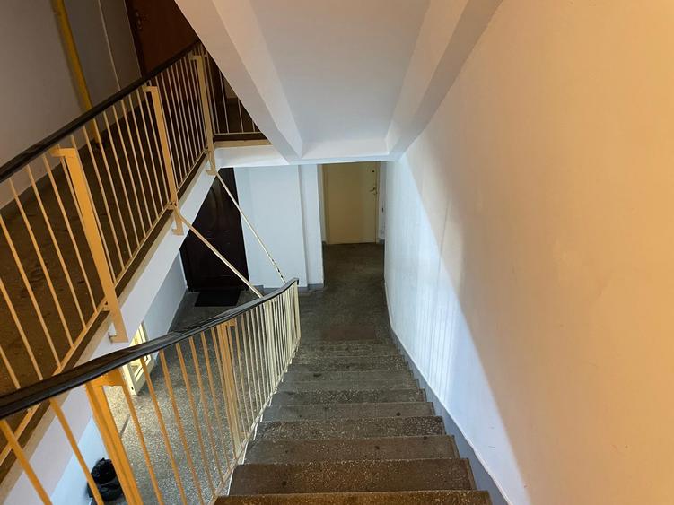 Apartament 3 camere Militari Apusului | Etaj 1/4, Decomandat, 2 Bai, Bloc 1981