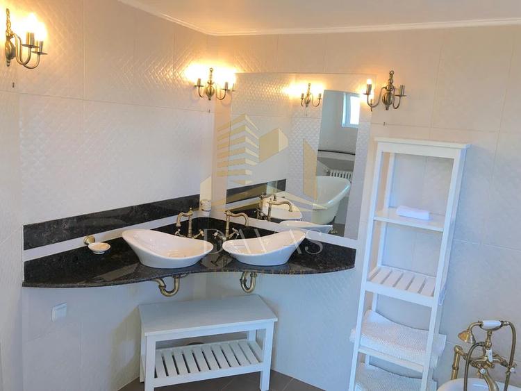 Penthouse |LUX| pe 3 nivele  210 mp garaj+ 3 locuri de parcare incluse in preț