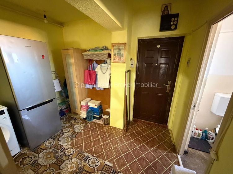 Apartament 1 camera, decomandat - Cugir - 7