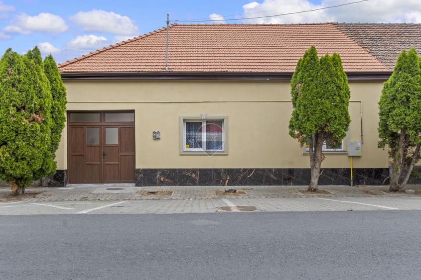 Casă complet renovată în zona ultracentrală | Pecica