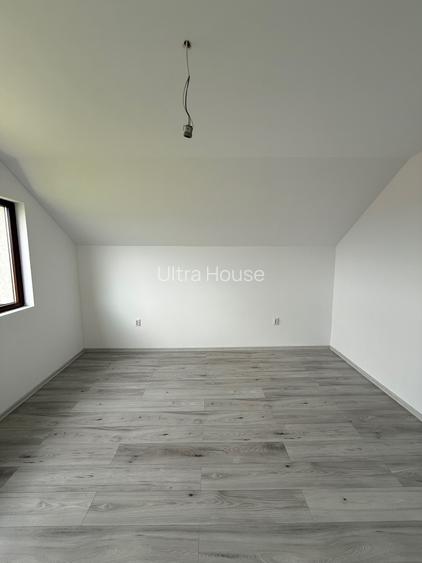 Casa de vanzare intre Sanpetru si Bod - 10