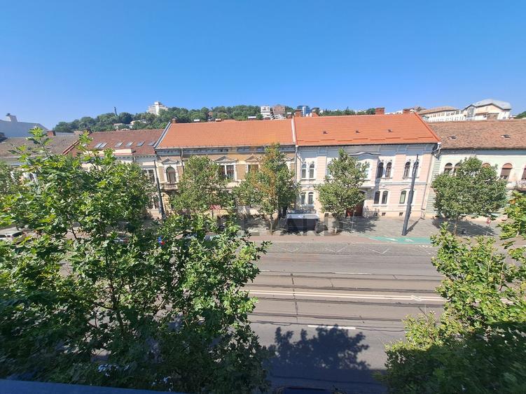 Apartament 2 camere, zona centrala, inceputul strazii Horea