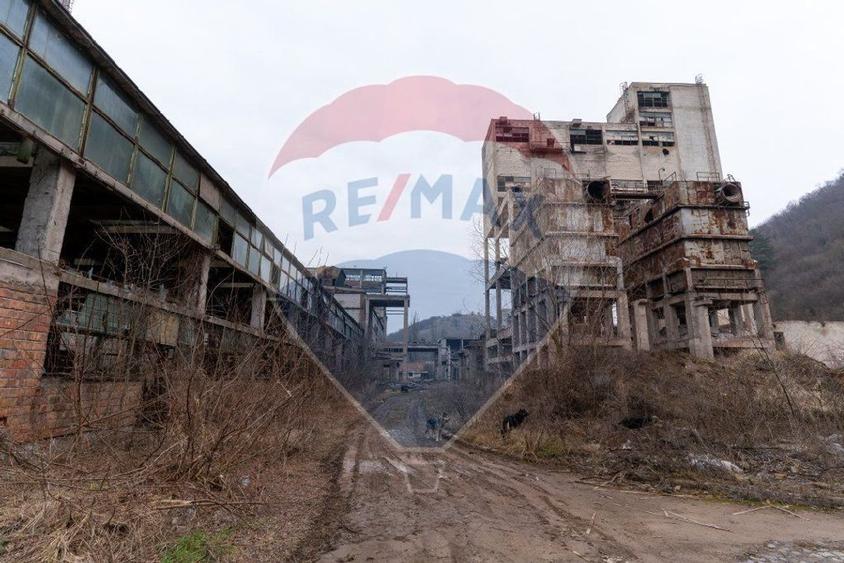 Platforma industriala 33.000 mp | fosta fabrica dolomita | acces TIR |