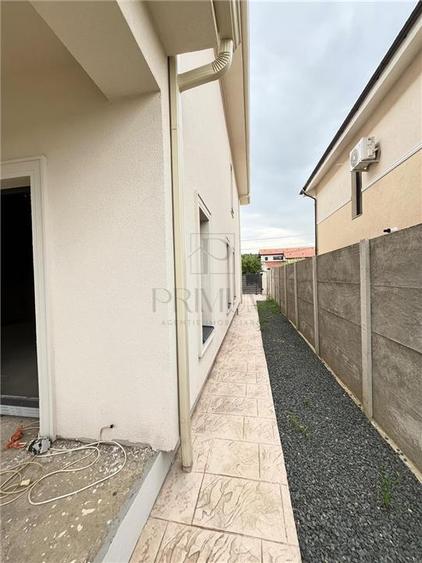 Dumbravita - Duplex - 5 Camere - 3 Bai - Pret la cheie - Posibilitate alegere fi