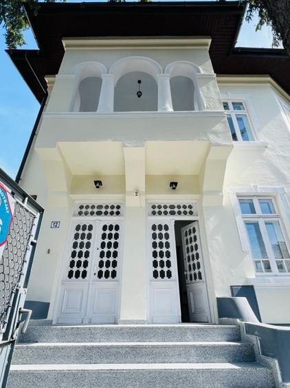 Vilă renovată potrivită pentru rezidență sau birouri