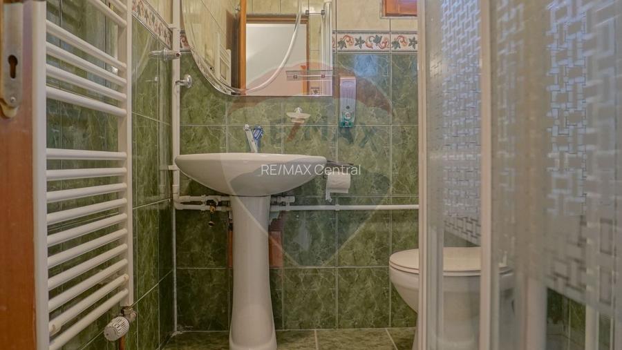 Casă de vacanță cu 9 camere de vânzare Moieciu de Jos - 8