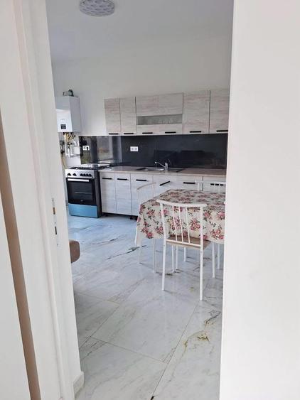 Casā modernă de vânzare, 3 camere, 2 băi, zona Cetate