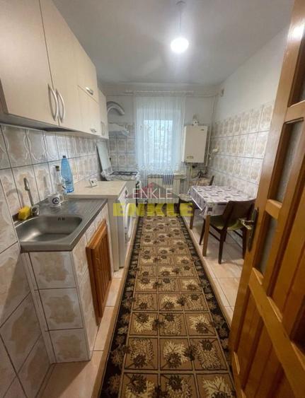 De închiriat apartament 4 camere decomandat - 5