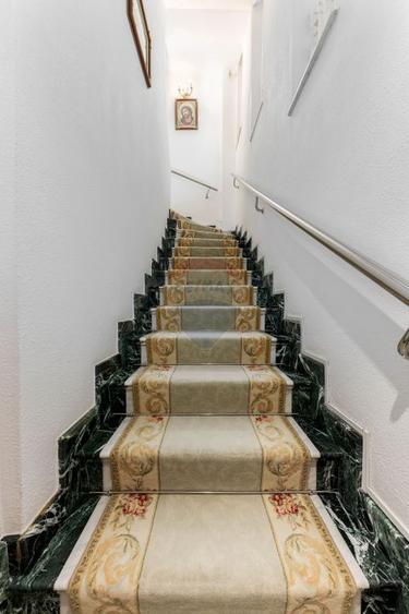 Apartament cu 5 camere in vila, curte si dependinte în Dorobanti