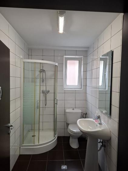Inchiriez parter casa