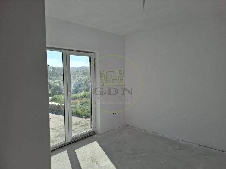 Duplex 4 camere, 128 mp, 2 locuri de parcare.